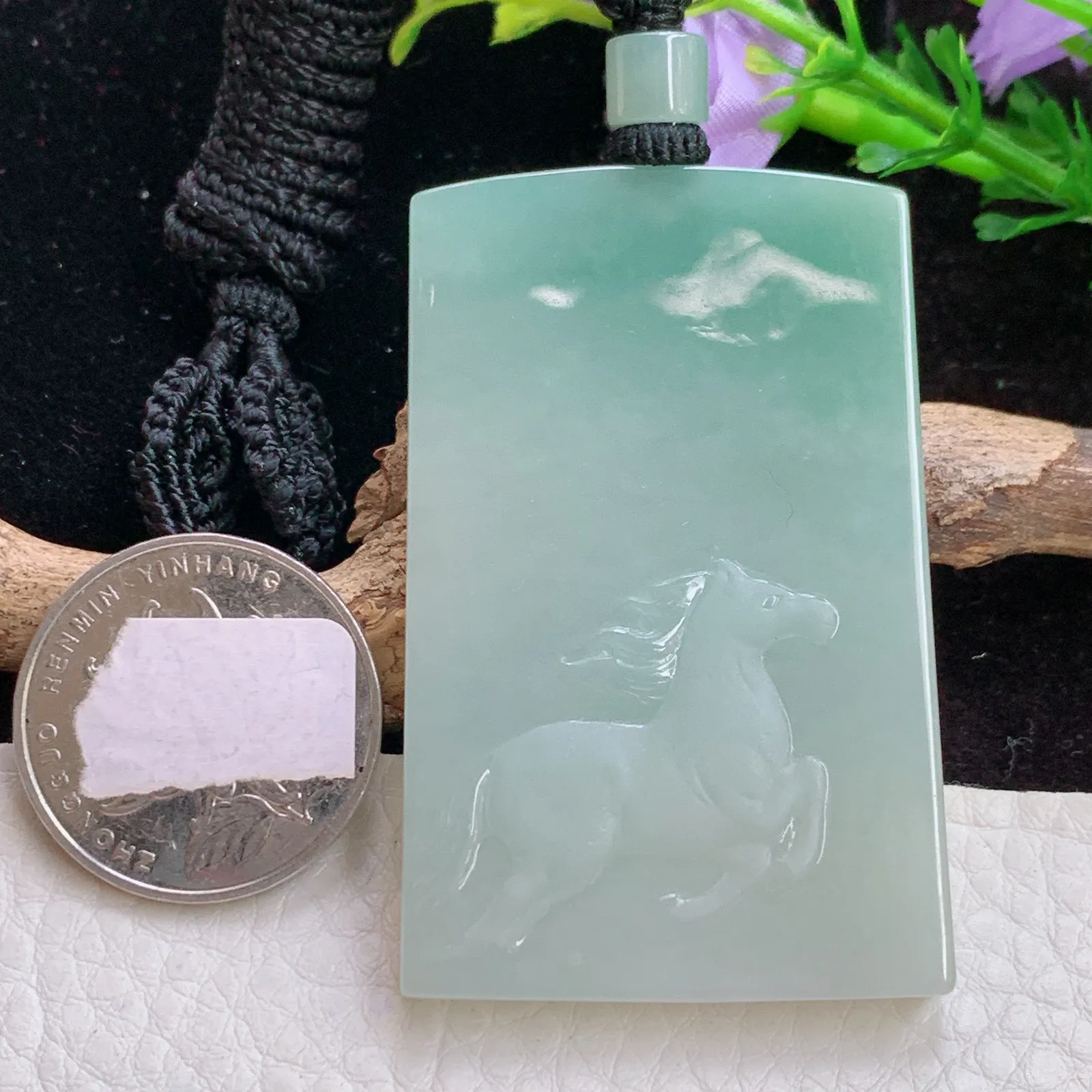 mut实拍56.4*35.8*5.7老坑精雕胶感水润翡翠马到功成 生肖马玉吊坠 玉挂件