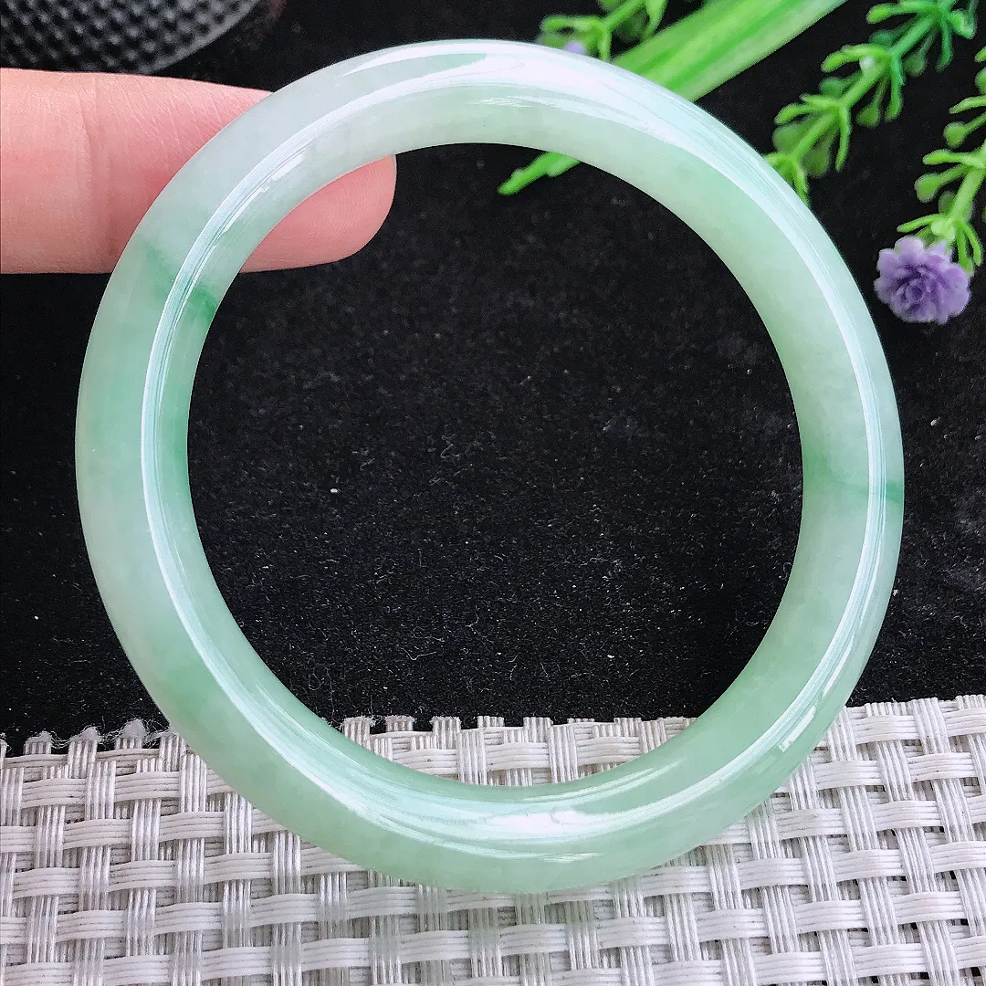 自然光55.5/8.8/8.6老坑冰润水灵冰晴绿圆条手镯玉镯平安镯美人镯