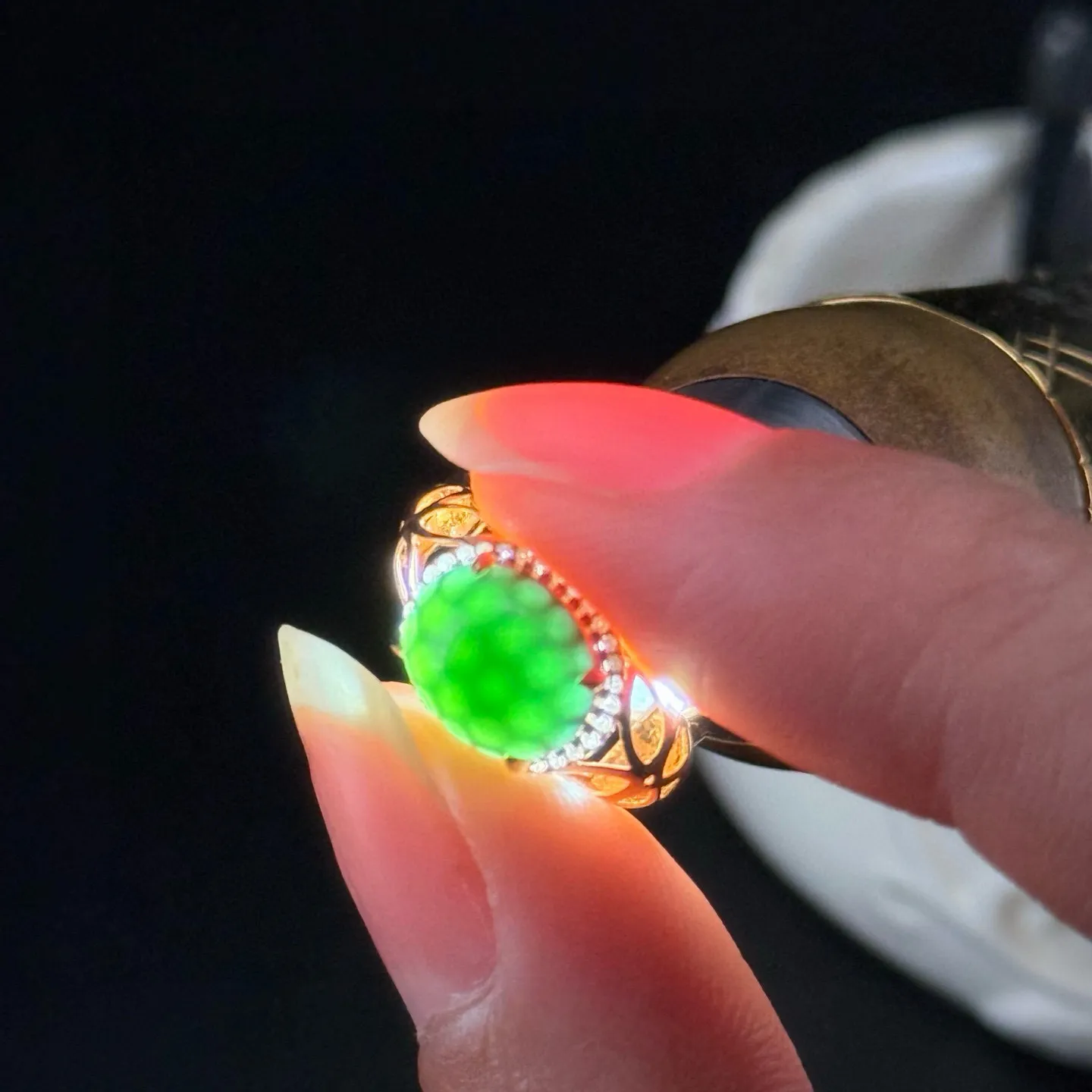 精品18k墨翠耳包 种好色正 黑度极好 打灯通透