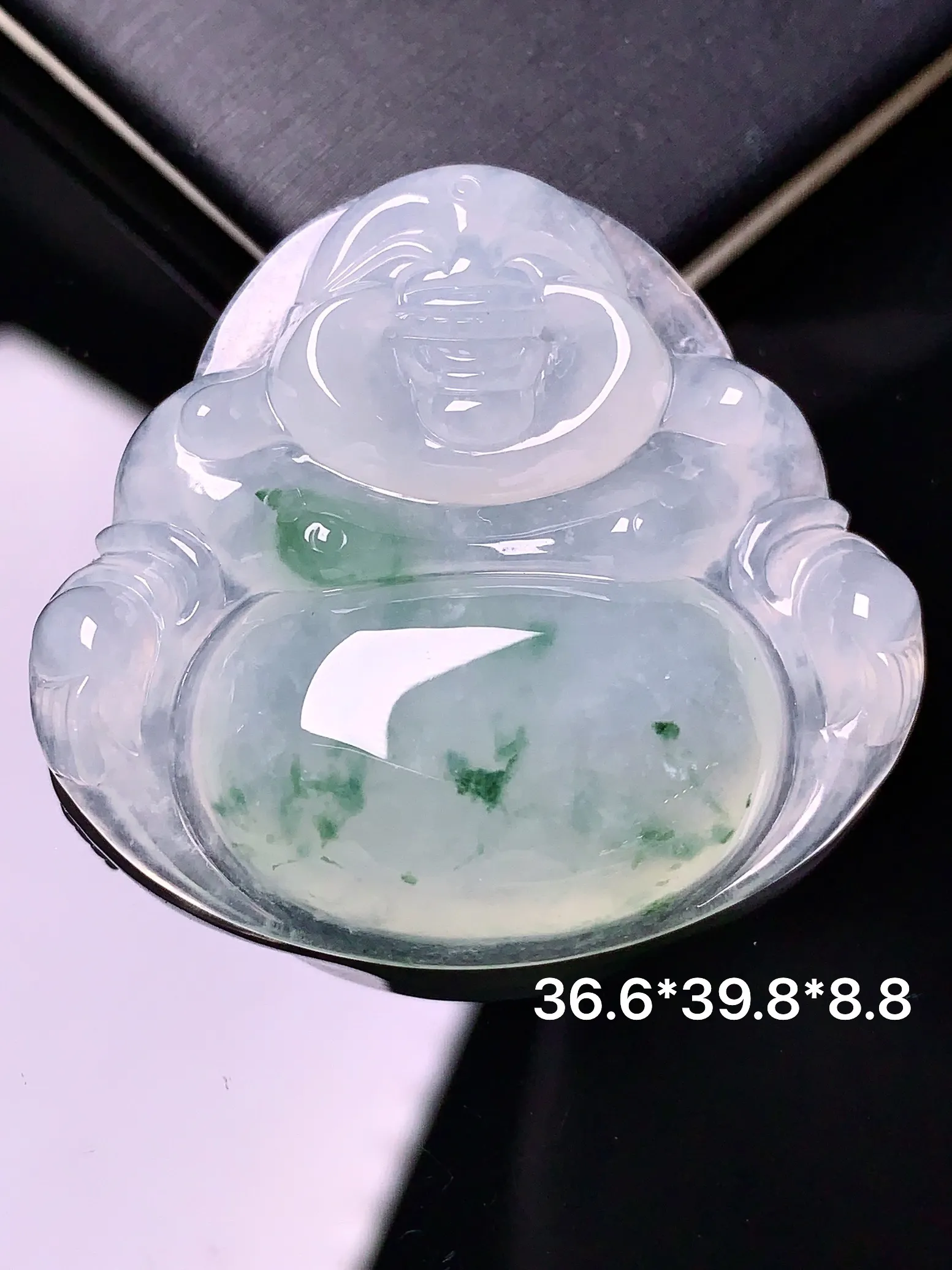 冰种飘绿佛公吊坠 玉质细腻 水润亮眼 色泽艳丽 整体尺寸36.6*39.8*8.8