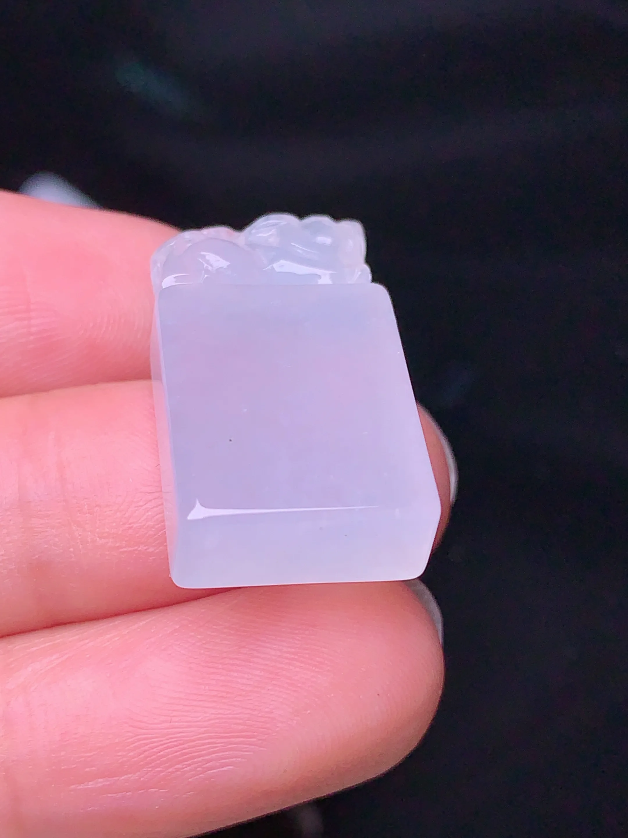 冰种貔貅印章吊坠 玉质细腻 水润亮眼 色泽艳丽 整体尺寸24.6*13.5*6.2