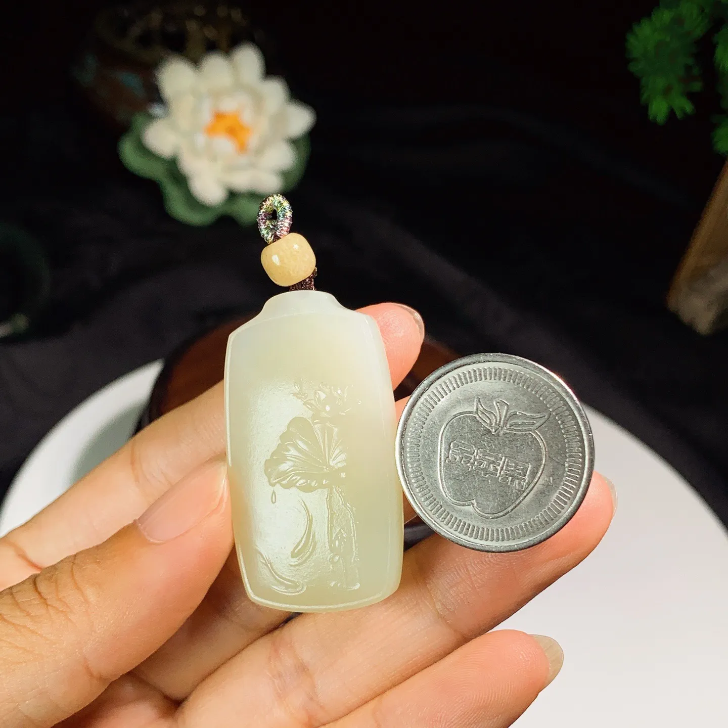 新疆且末料连年有余牌子挂件 尺寸42/23/8重16克 玉质细腻油润 底色纯净 脂粉好，品质好！lt2507015