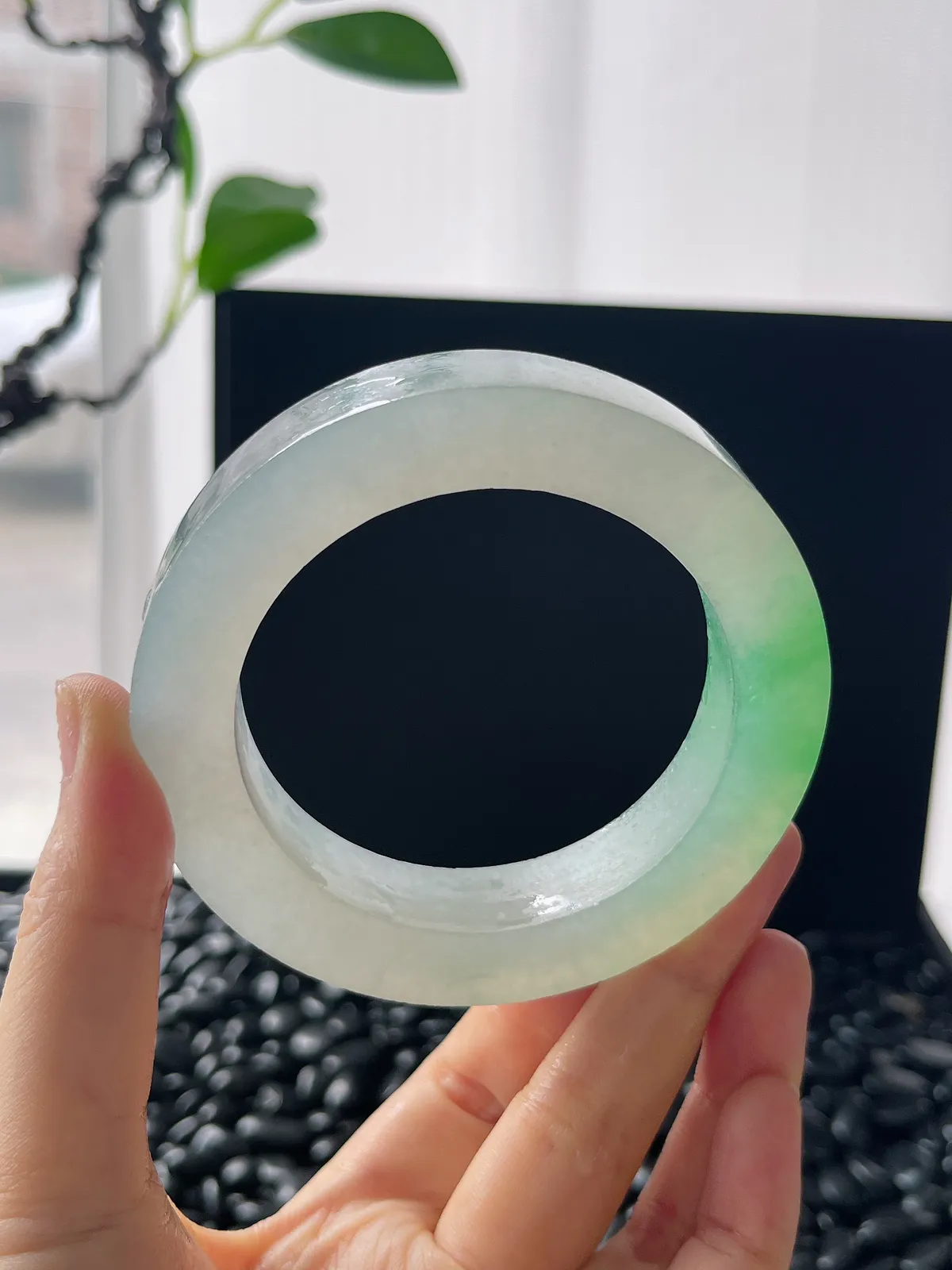 翡翠镯饼，⭕️正圈最大做61，圆条最大做57；最小做55.9