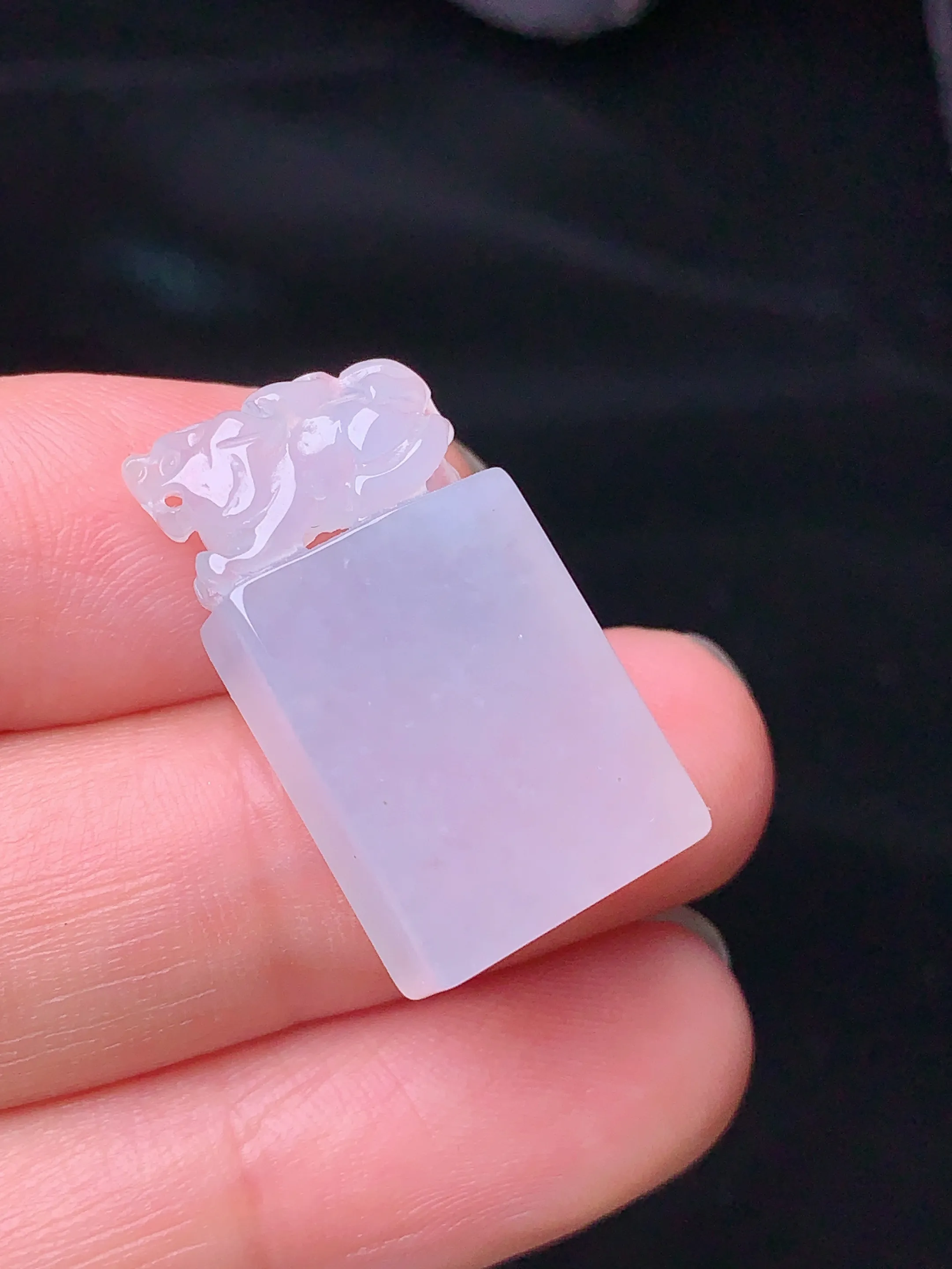 冰种貔貅印章吊坠 玉质细腻 水润亮眼 色泽艳丽 整体尺寸24.6*13.5*6.2
