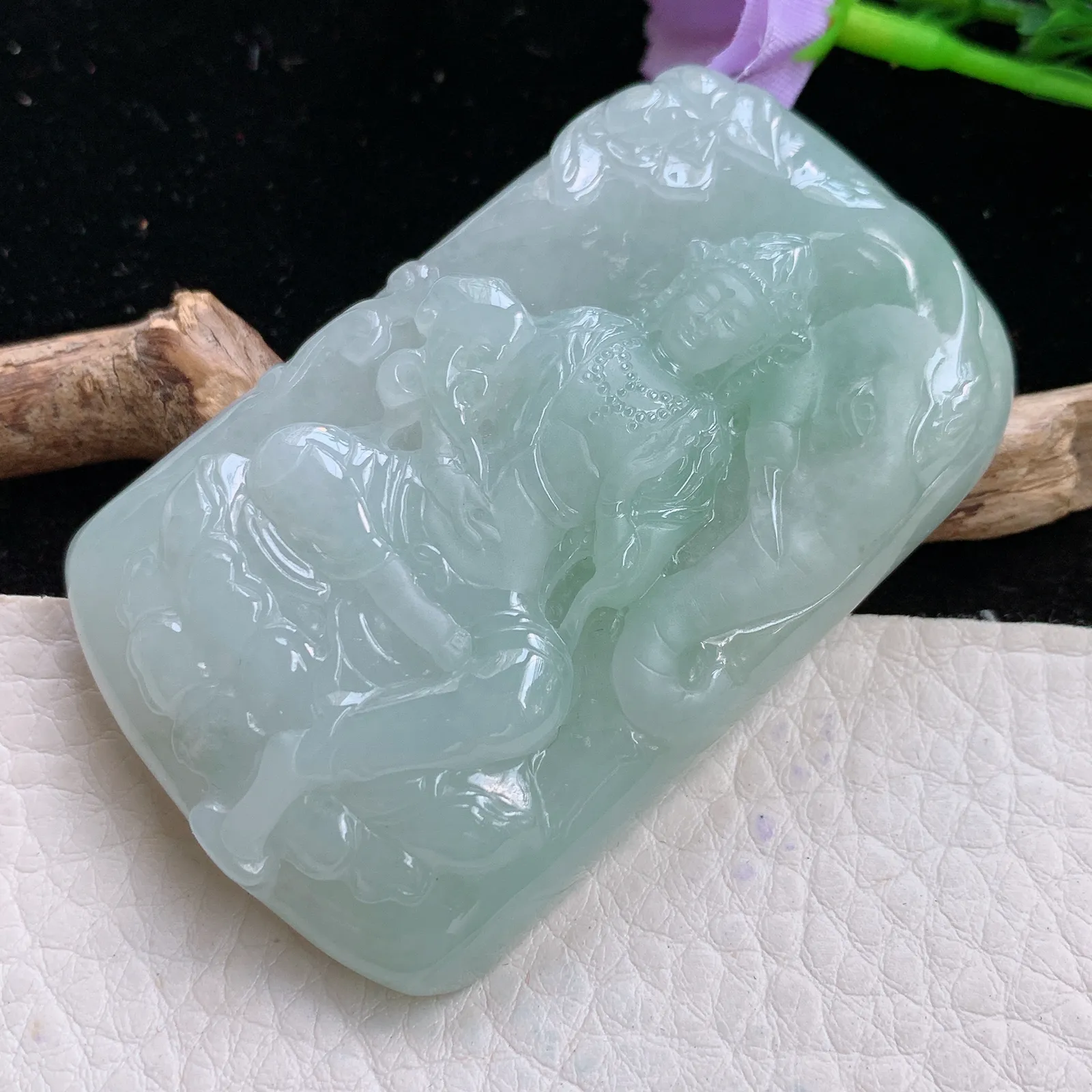 sd实拍63.5*40.8*12.2老坑精雕胶感翡翠清新普贤菩萨玉吊坠 玉挂件