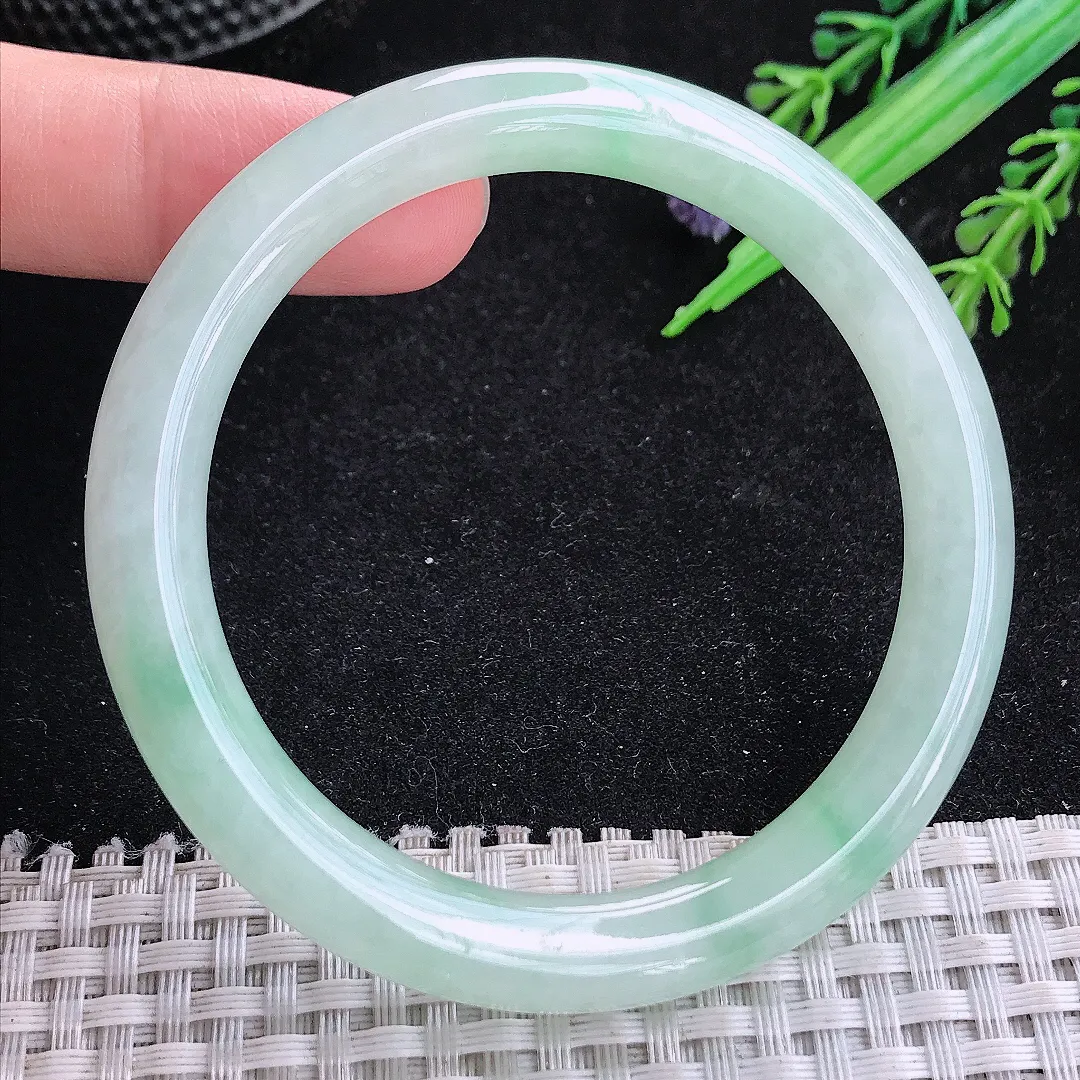 自然光55.5/8.6老坑冰润起胶飘绿圆条手镯玉镯平安镯美人镯