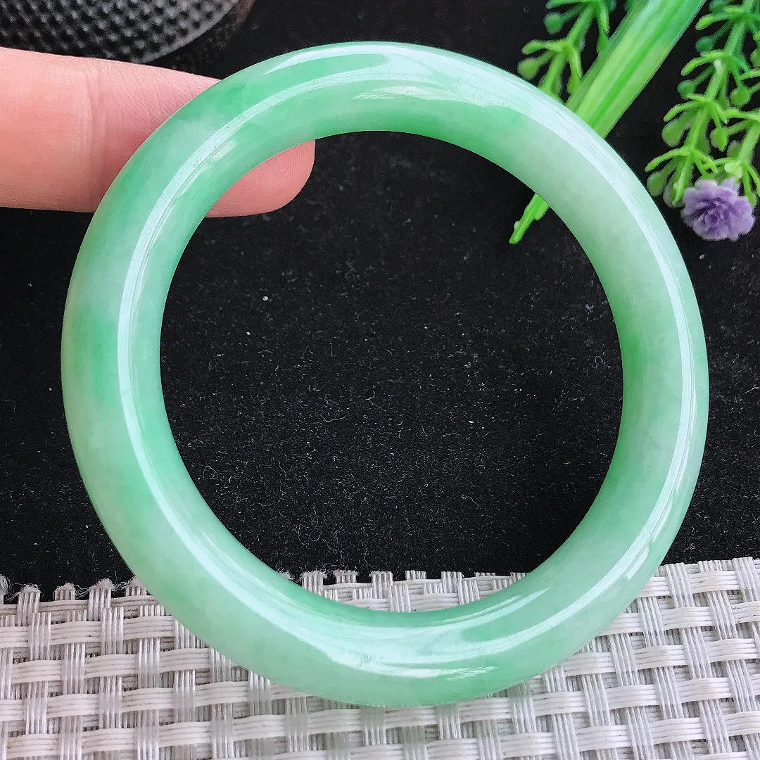 自然光54.5/10.2/9.7老坑秀气满绿苹果绿圆条手镯玉镯平安镯美人镯