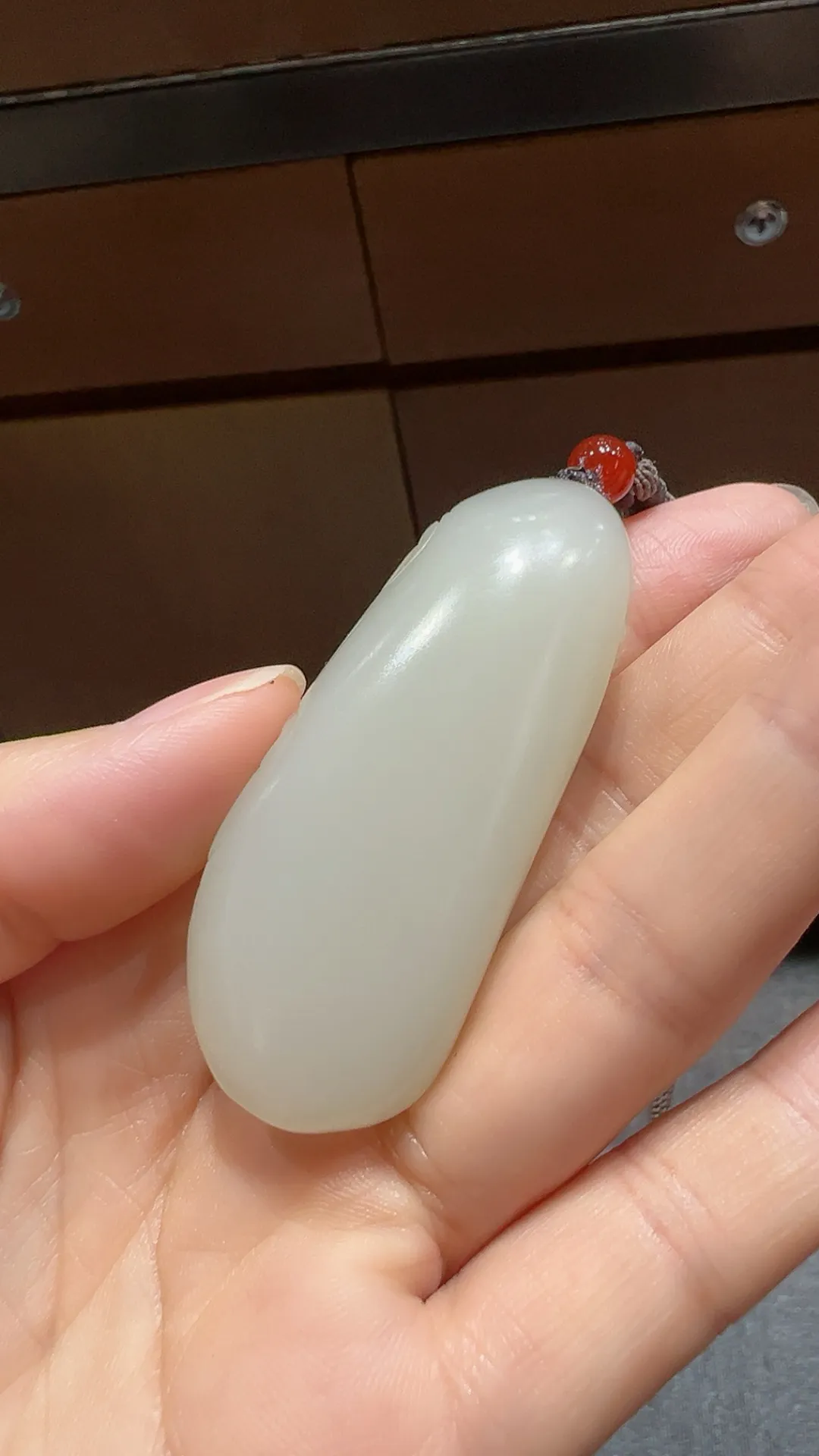 精品级｜籽料｜钟馗纳福
料细油 手感棒 挂件手把皆可

重41克 尺寸58*24*19.6m m