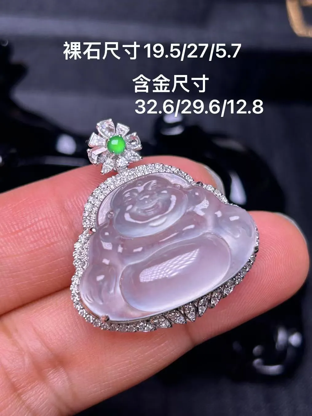 缅甸翡翠A货，佛在心中，吉祥如意，平安健康，上身效果好，祼石尺寸19.5/27/5.7