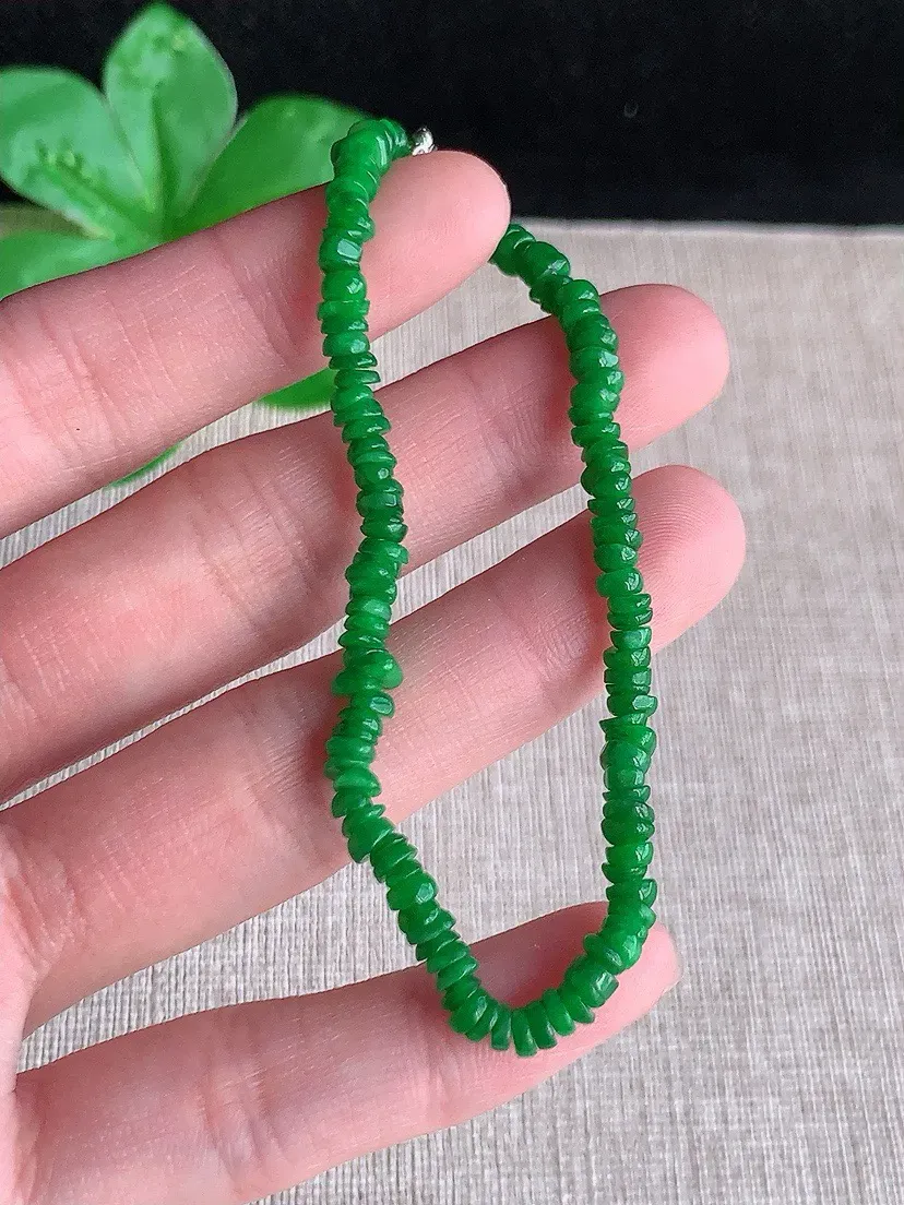 a货翡翠老坑冰种满绿阳绿算盘珠手串 尺寸3×2.3mm 重量5.84g 0716