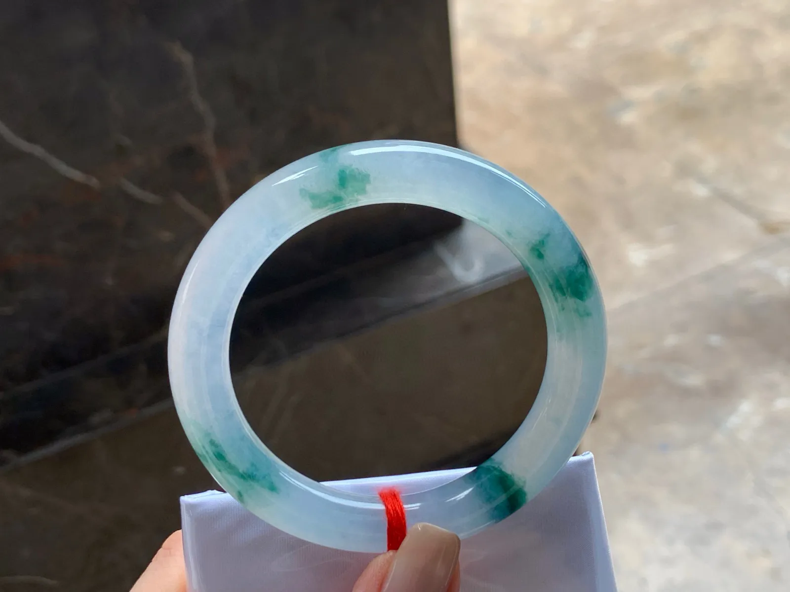 冰种飘花福镯
种好水足 54.5/9.5mm