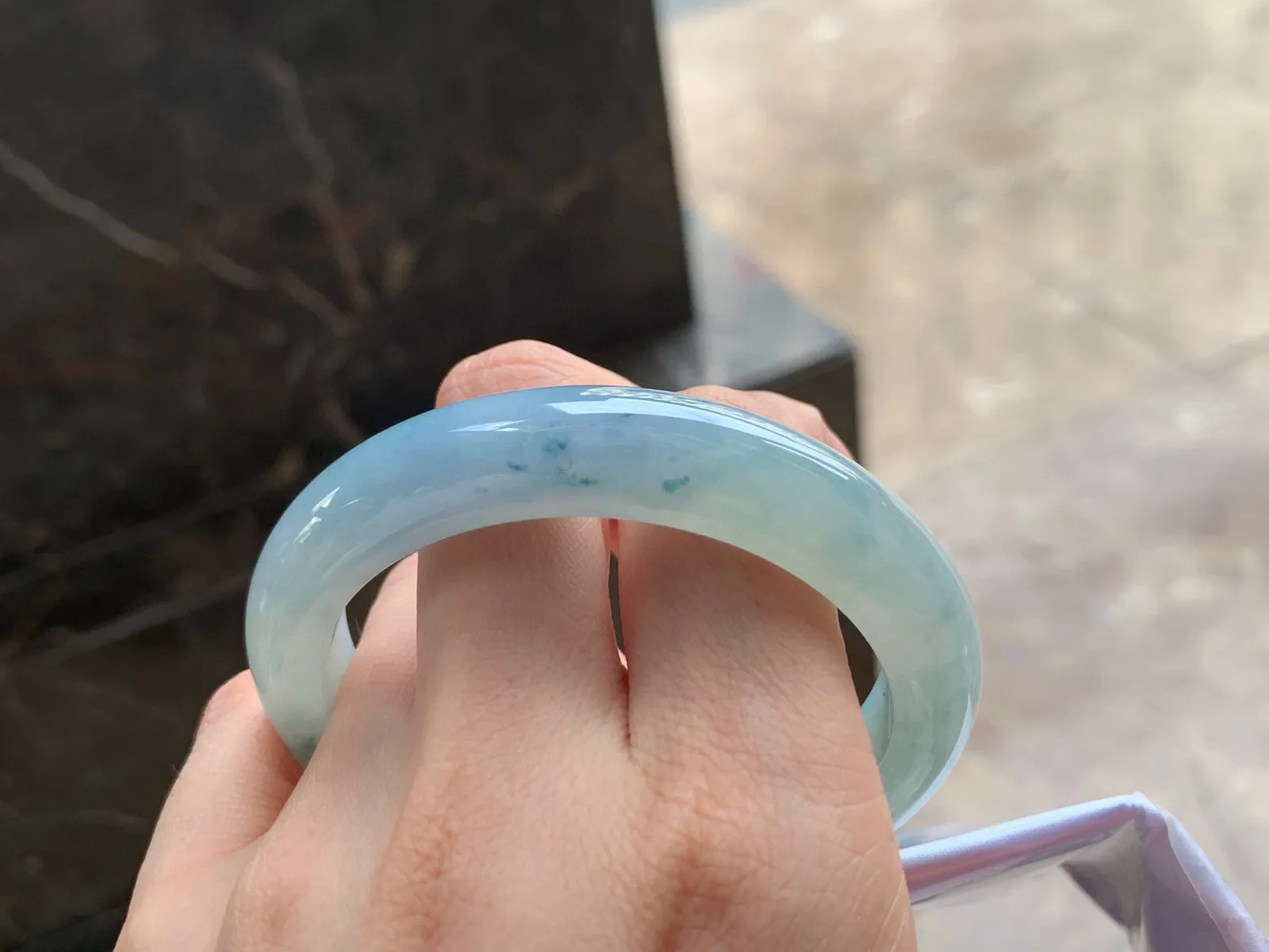 飘花手镯
水润55.3/11.7/8.3mm