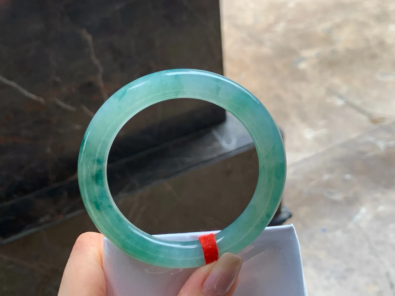 冰飘花福镯
水润清爽 54/9.8mm