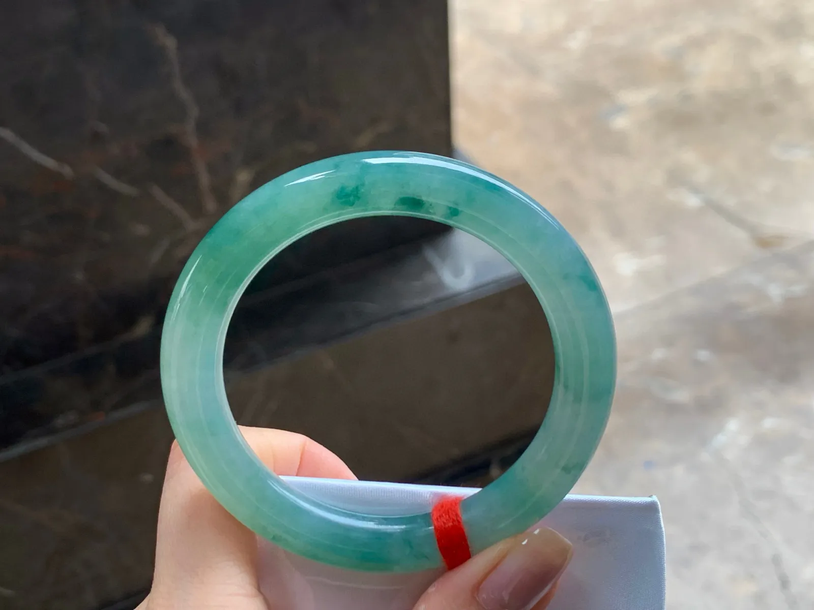 冰飘花福镯
水润清爽 54/9.8mm