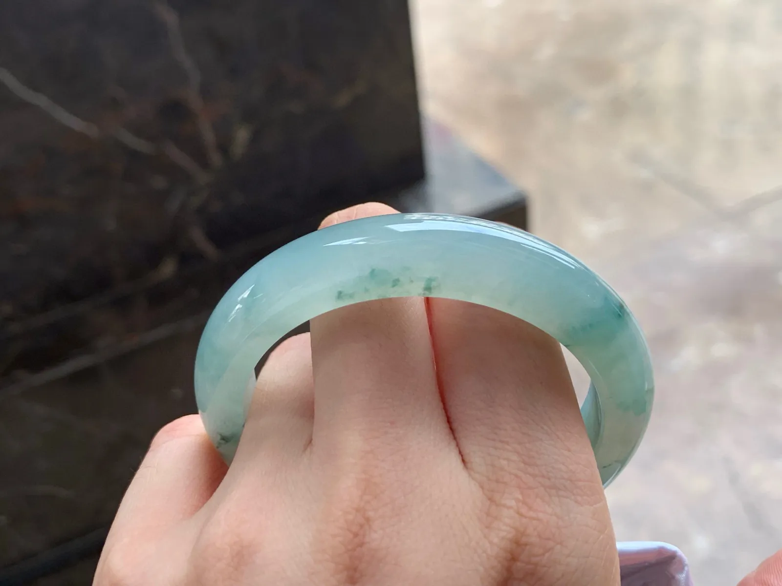 冰飘花手镯
水润55.4/11.8/8.7mm