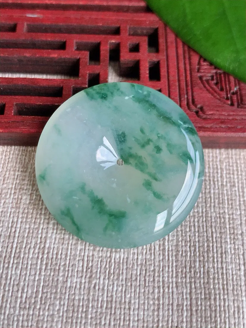a货翡翠老坑冰种飘花平安扣吊坠 尺寸32.8×5.3mm 重量12.27g 0716