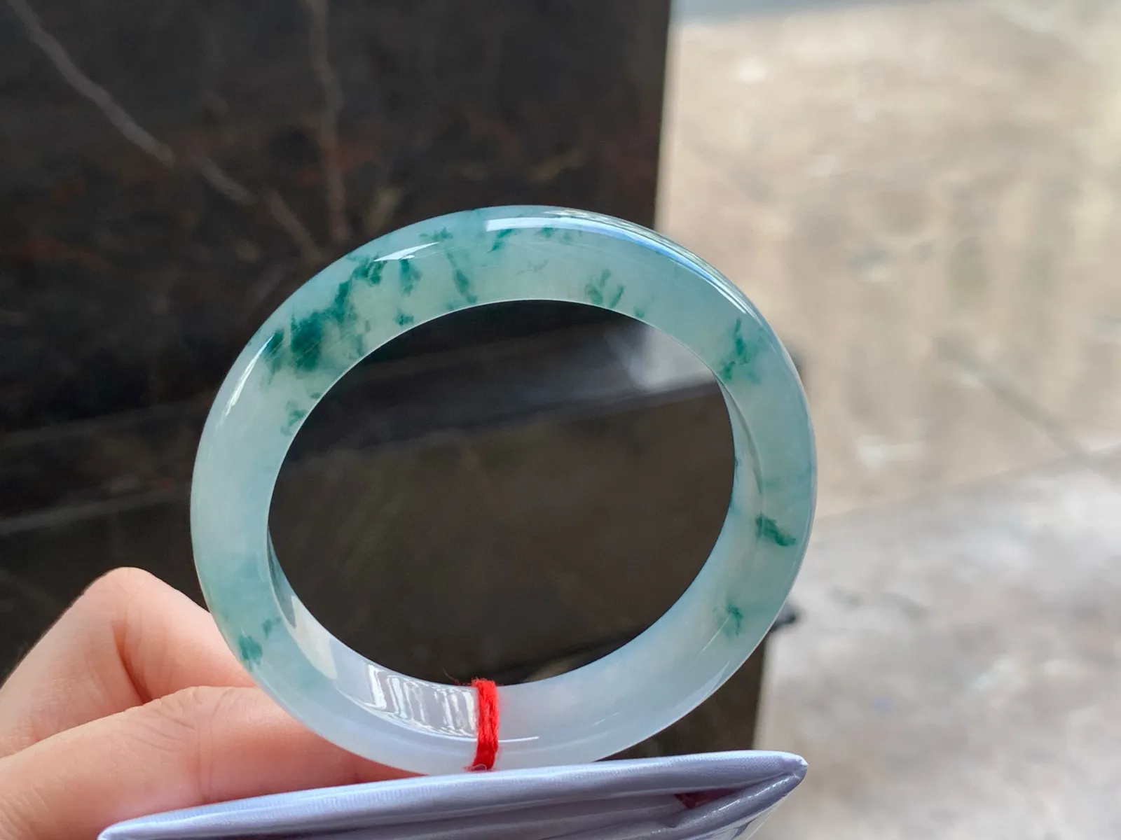 冰飘花手镯
水润53.7/12.5/7.8mm