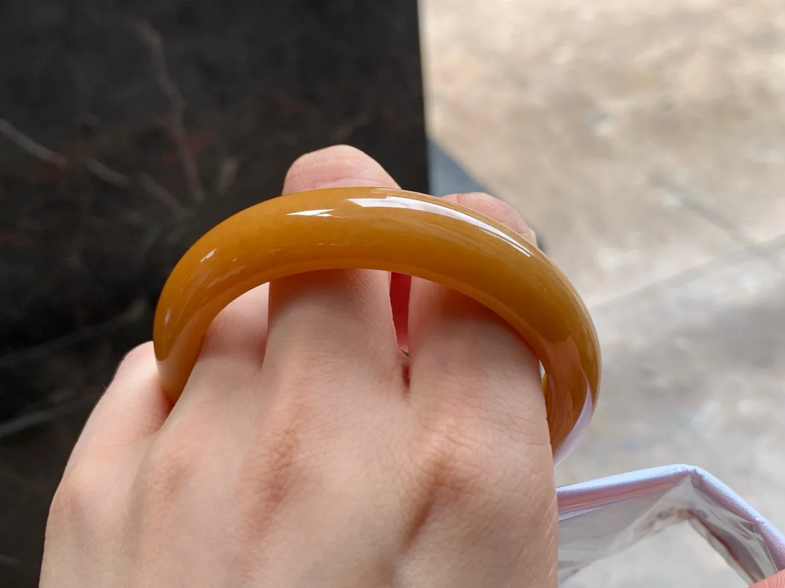 黄翡手镯
独特55.4/12.6/8mm