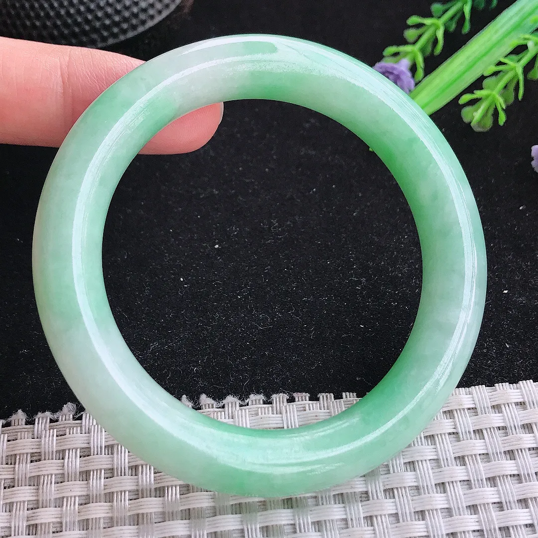 自然光54.5/11/0.2老坑精美温润苹果绿圆条手镯玉镯平安镯美人镯