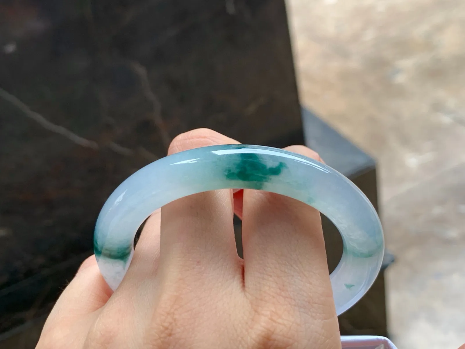 冰种飘花福镯
种好水足 54.5/9.5mm