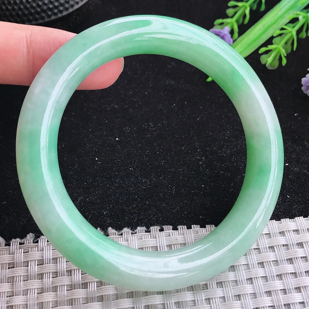自然光54.5/11/0.2老坑精美温润苹果绿圆条手镯玉镯平安镯美人镯