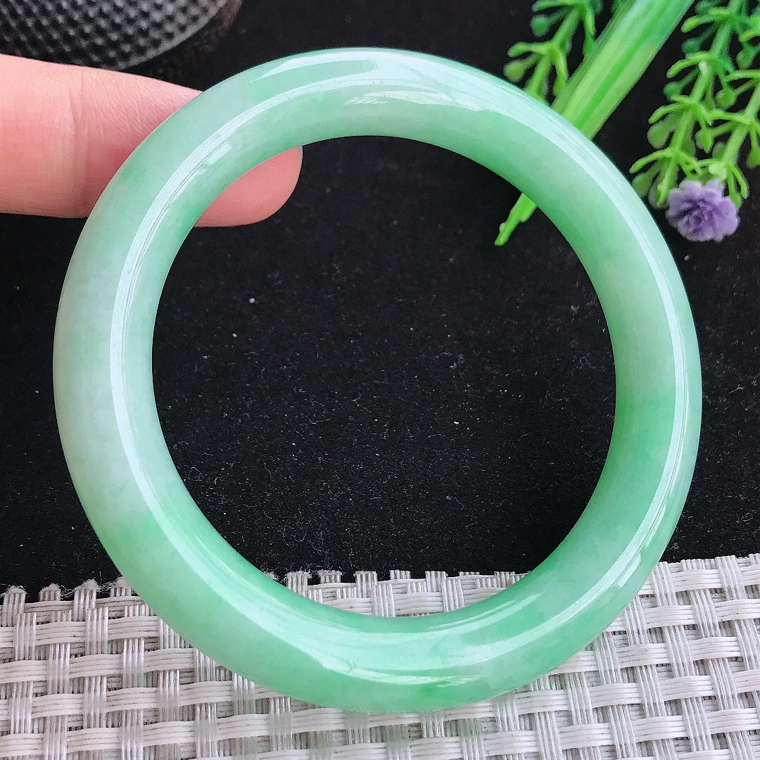 自然光54.5/10.2/9.7老坑秀气满绿苹果绿圆条手镯玉镯平安镯美人镯