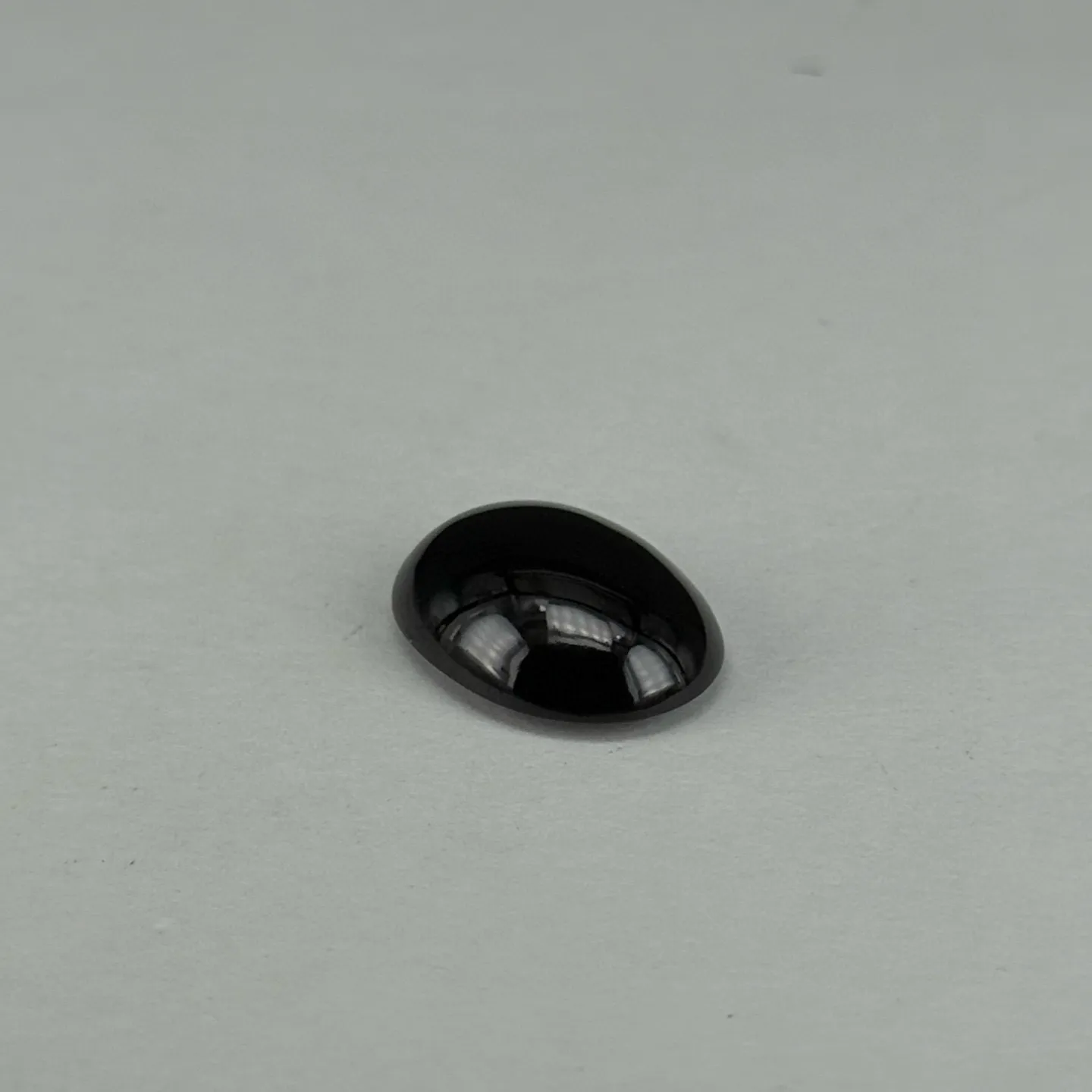 精品墨翠蛋面裸石 种好色正 黑度极好 打灯通透 油性十足 尺寸19.6