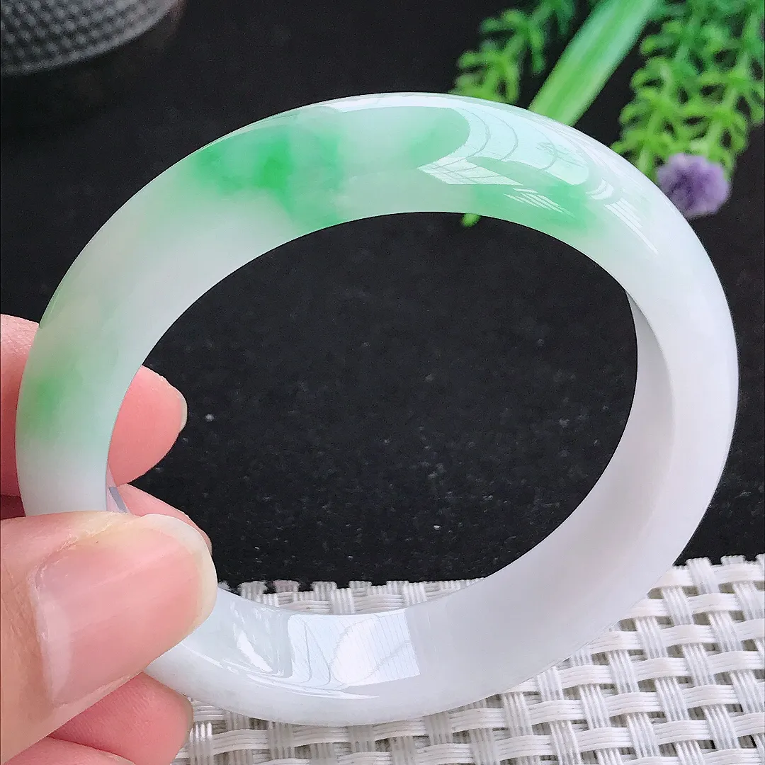 自然光52.5/13.3/8.2老坑冰润水灵白底青阳绿手镯玉镯平安镯小圈口
