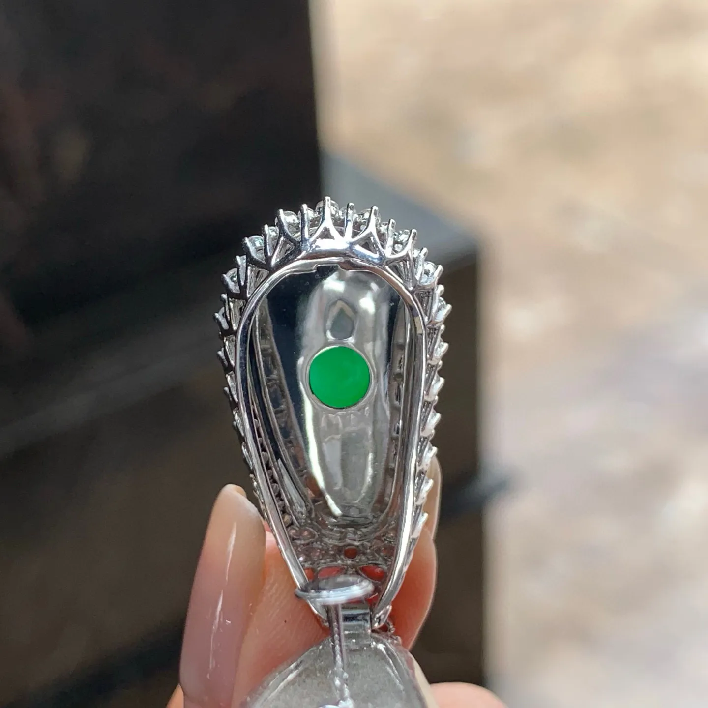 满色福豆
水润 真金镶嵌