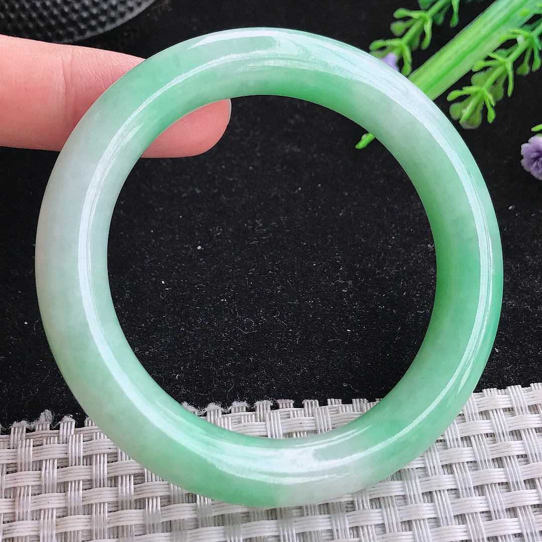 自然光54.5/11/0.2老坑精美温润苹果绿圆条手镯玉镯平安镯美人镯