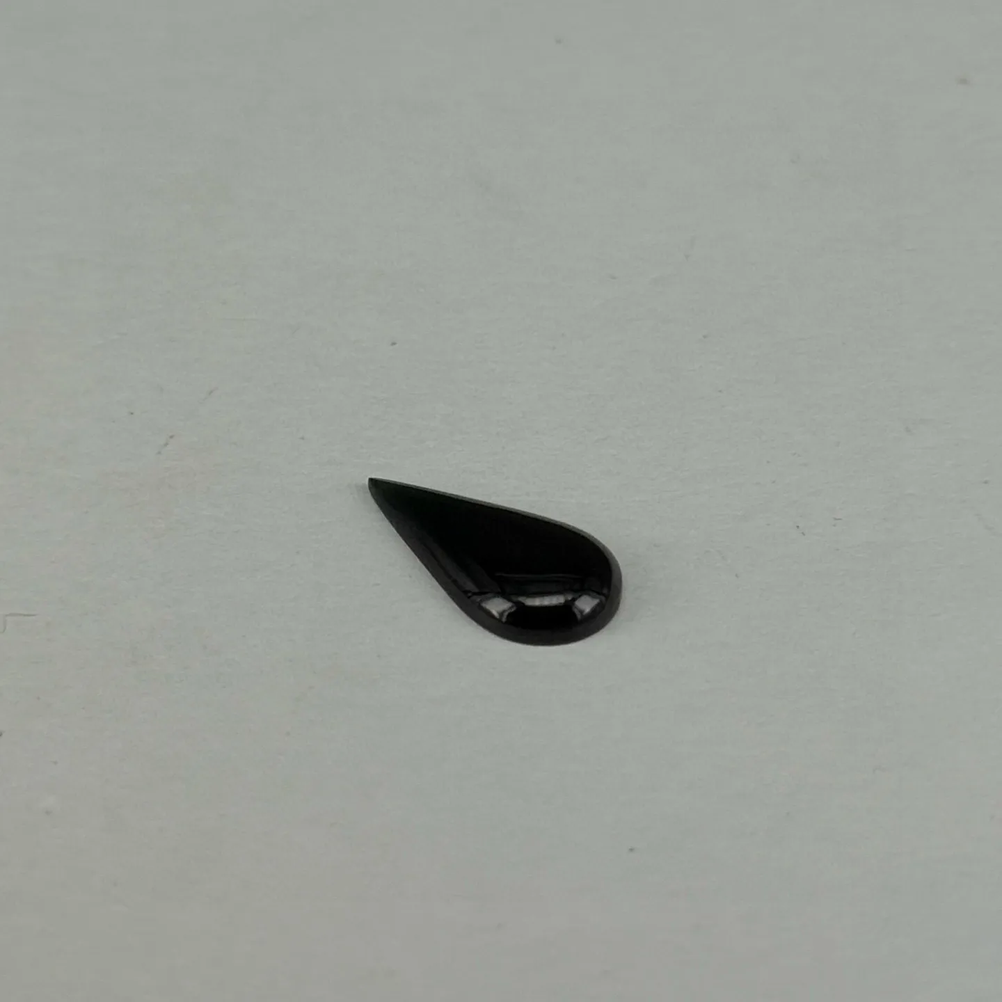 精品墨翠水滴戒面 种好色正 黑度极好 打灯通透 油性十足 尺寸15.9