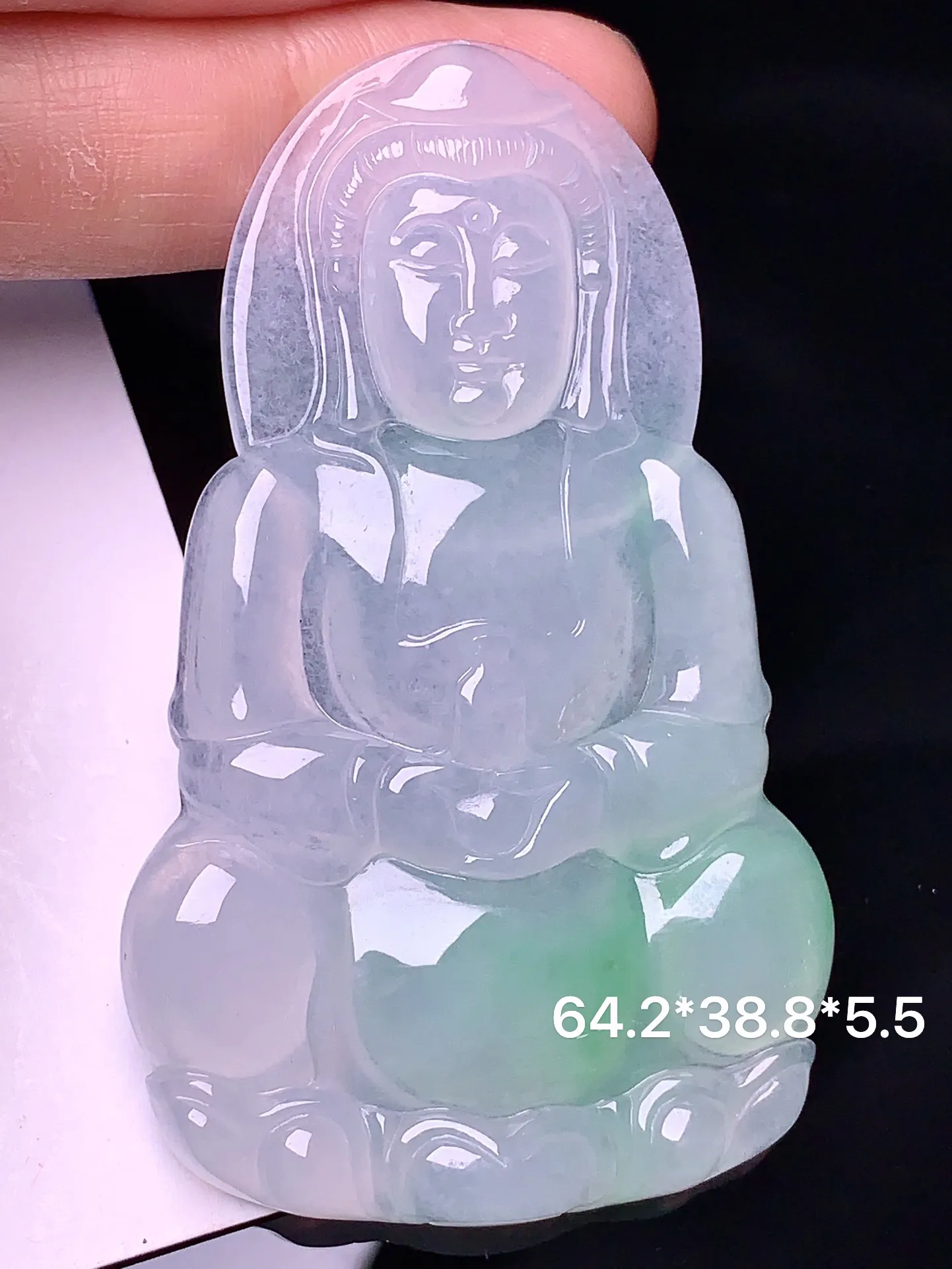 冰种飘绿观音吊坠 玉质细腻 水润亮眼 色泽艳丽 整体尺寸64.2*38.8*5.5
