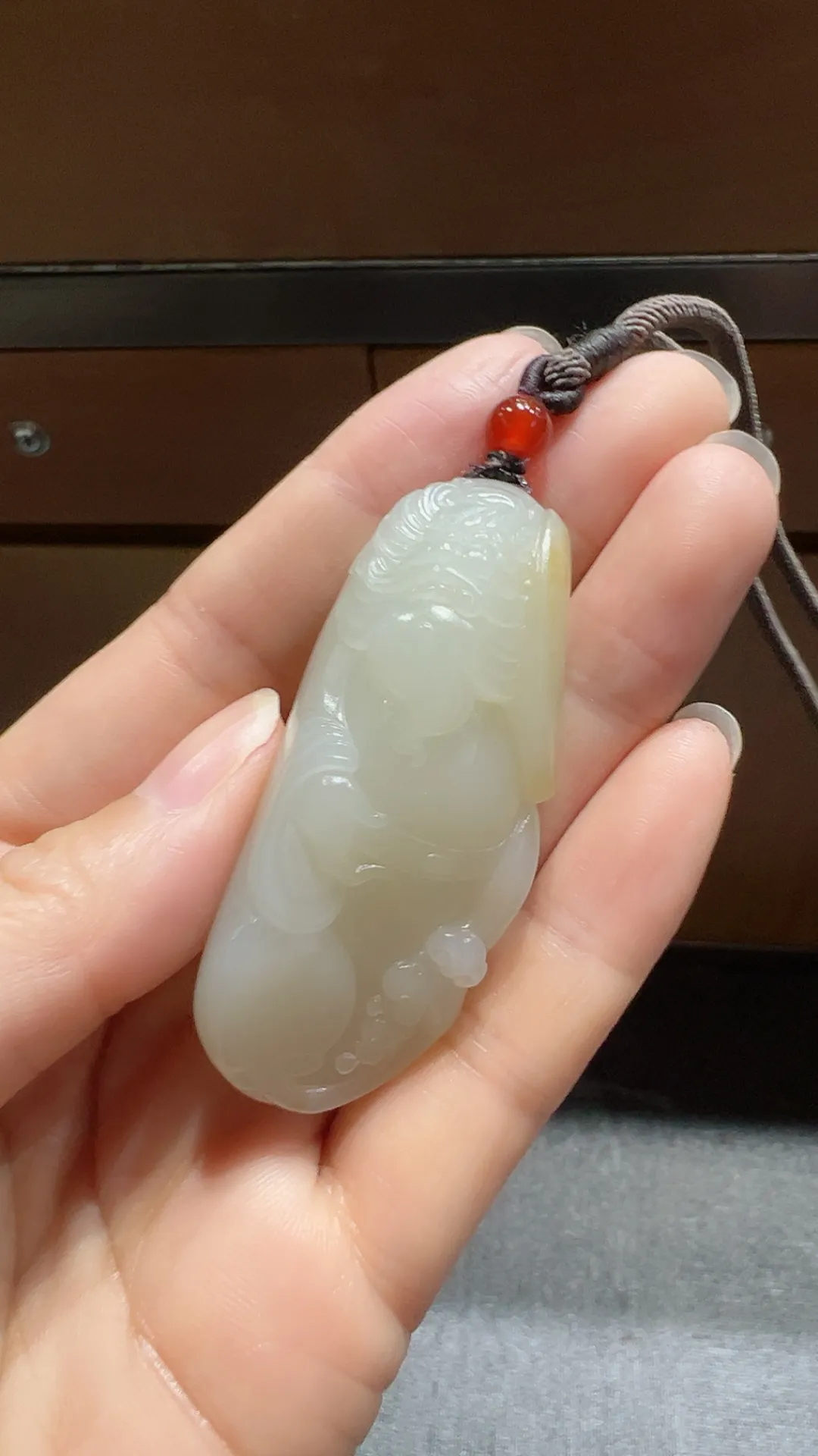 精品级｜籽料｜钟馗纳福
料细油 手感棒 挂件手把皆可

重41克 尺寸58*24*19.6m m