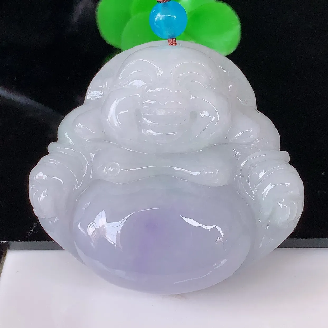 自然光实拍，大件饱满紫罗兰佛公吊坠，翡翠笑佛，饱满，开脸喜庆，配戴优雅迷人！#41.16尺寸41.5*39*12.5