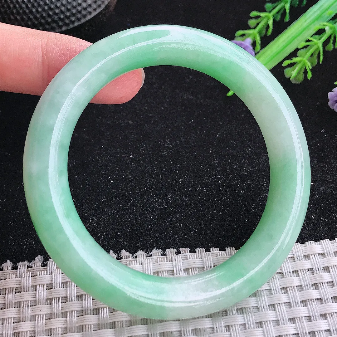 自然光54.5/11/0.2老坑精美温润苹果绿圆条手镯玉镯平安镯美人镯