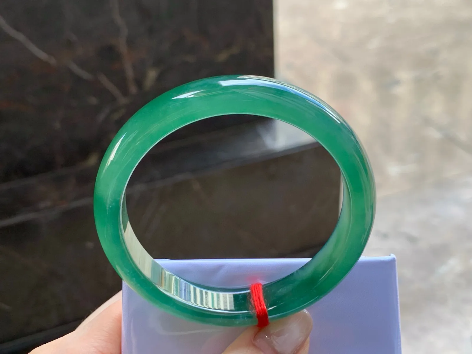 冰种油绿手镯
种老56/12.3/7.5mm