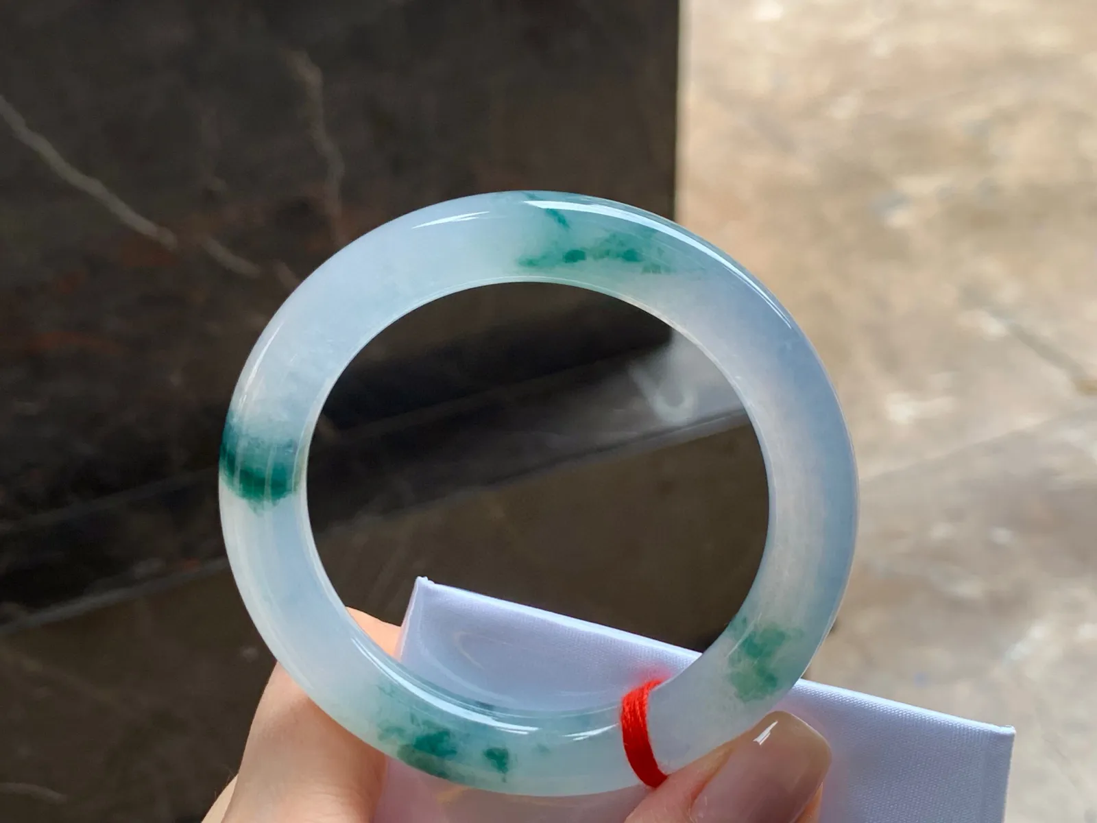 冰种飘花福镯
种好水足 54.5/9.5mm