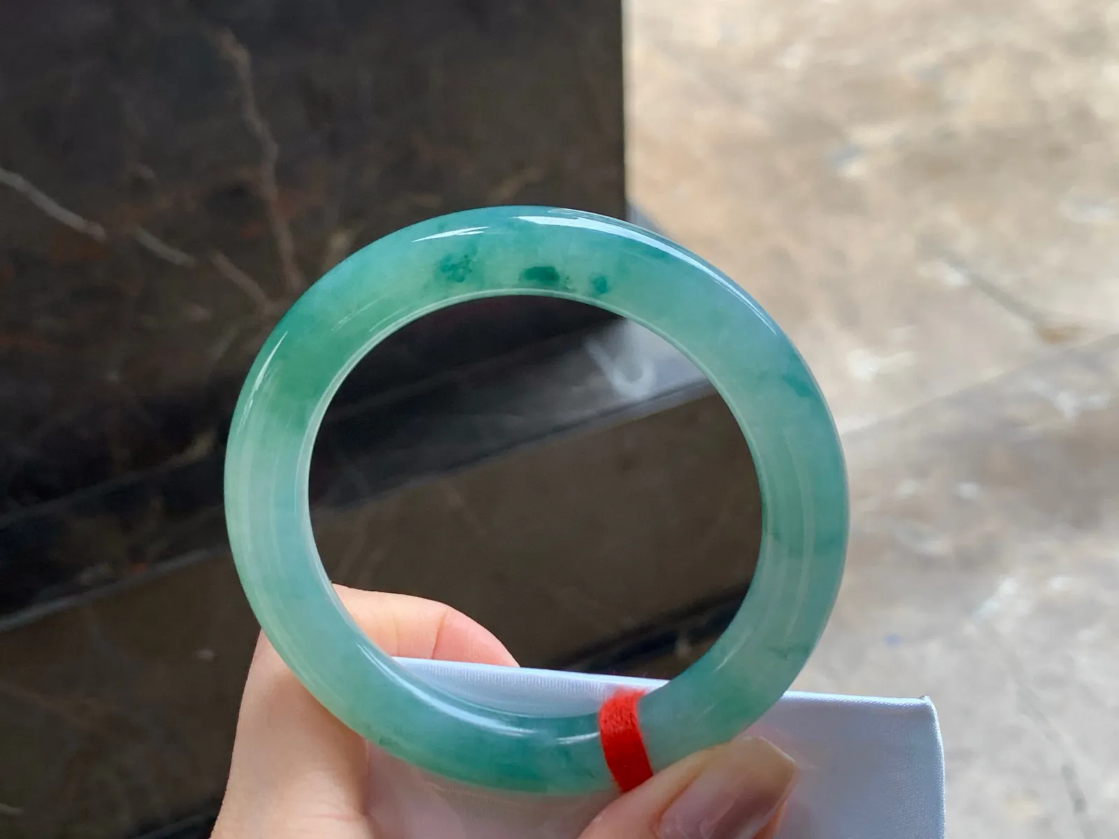冰飘花福镯
水润清爽 54/9.8mm
