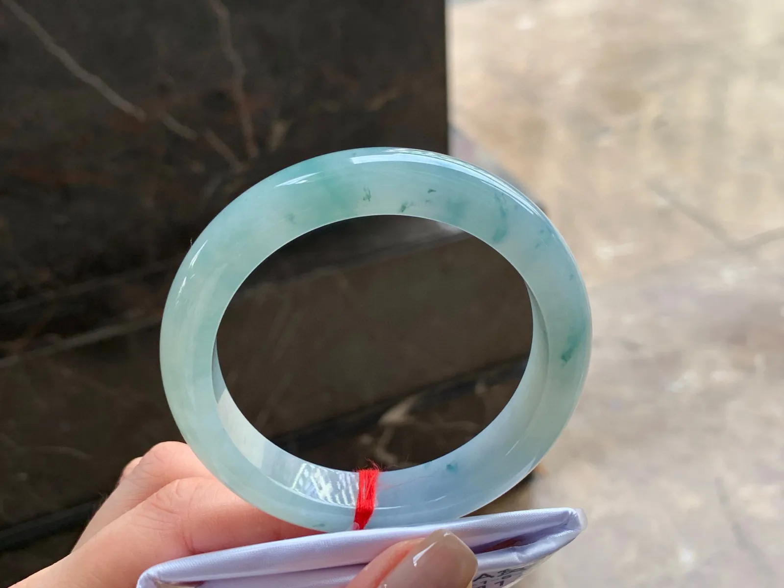 飘花手镯
水润55.3/11.7/8.3mm