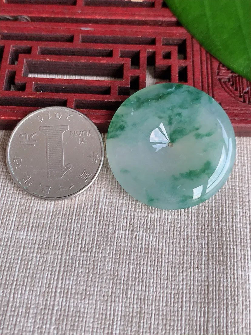a货翡翠老坑冰种飘花平安扣吊坠 尺寸32.8×5.3mm 重量12.27g 0716