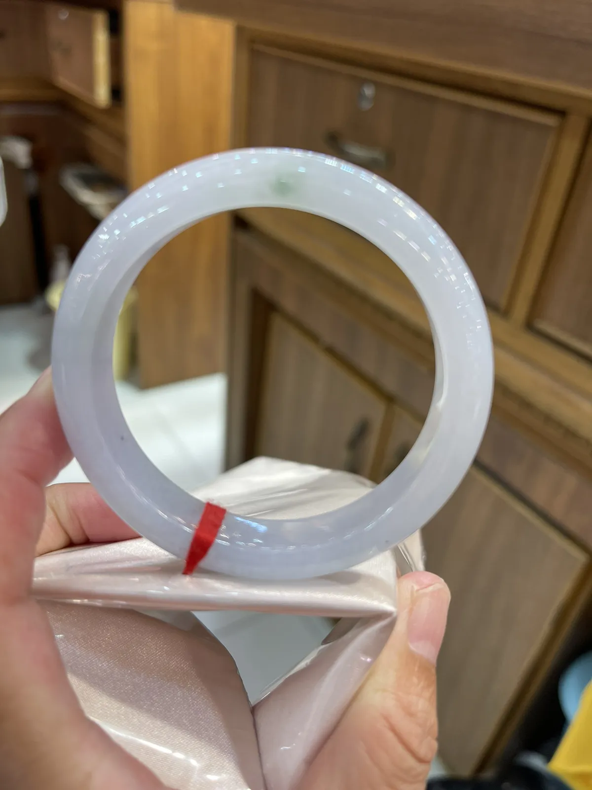 缅甸翡翠A货，正圈手镯，上手效果好，平安快乐，幸福美满。