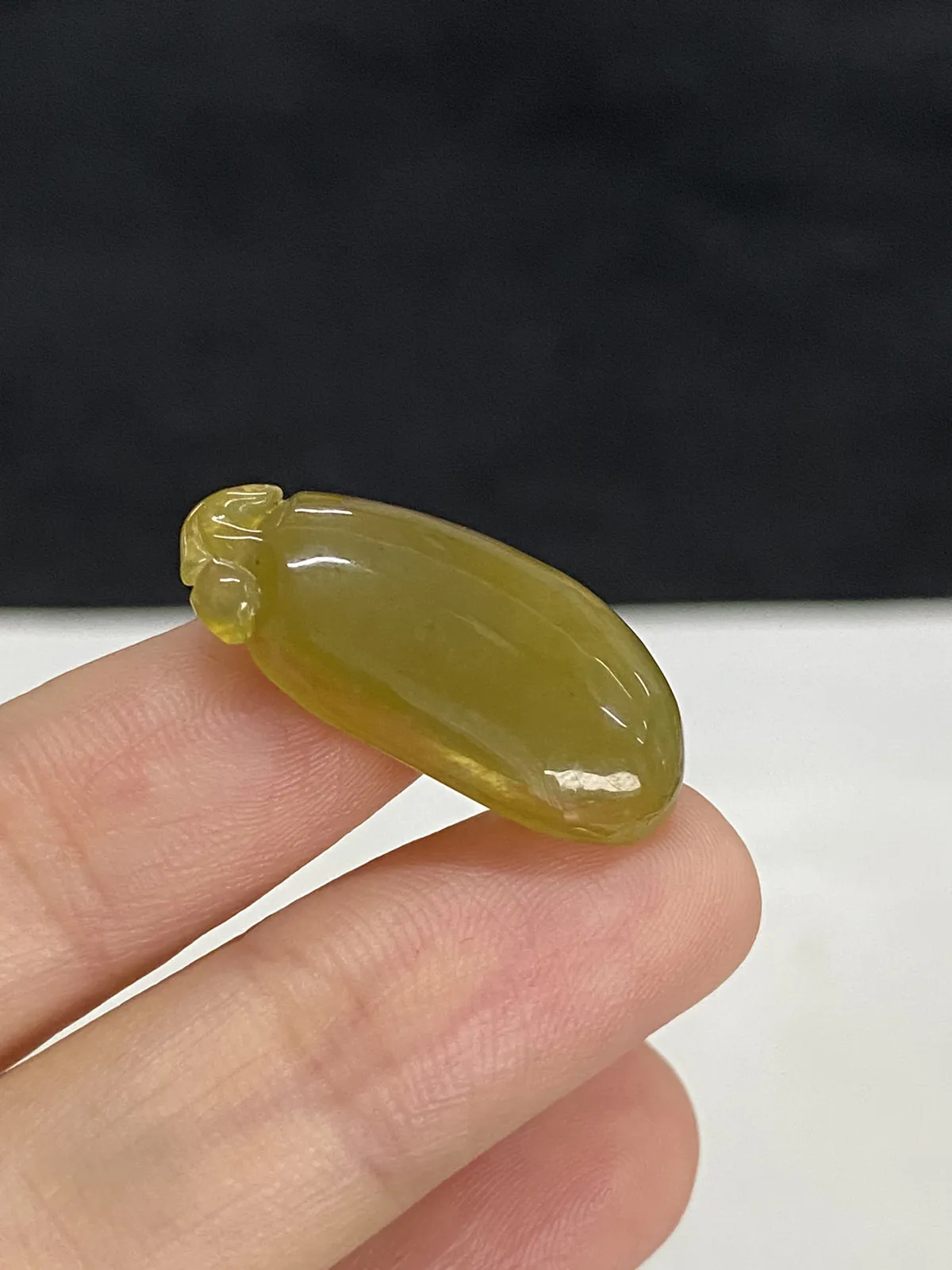 翡翠冰糯种黄色福瓜