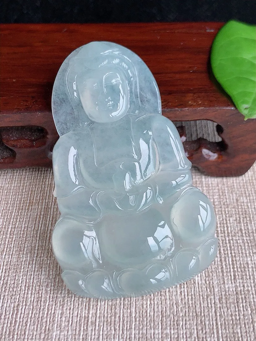 a货翡翠老坑冰种正装观音吊坠 尺寸61.4×38×5.6mm 重量24.42g 0717