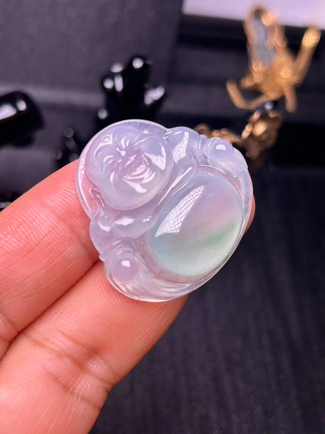 缅甸翡翠A货．佛在心中，平平安安，健健康康，万事顺心，上身效果好，