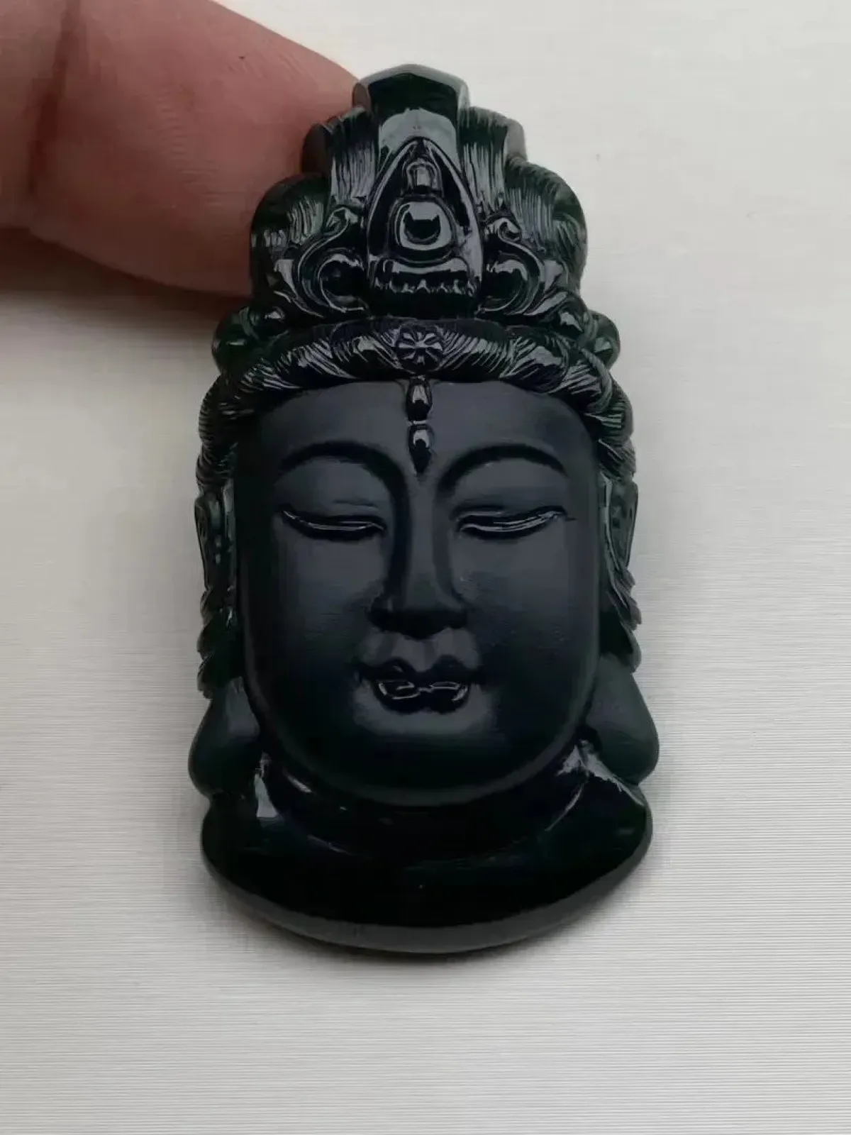 墨翠【观音首】细腻干净、黑度好，性价比高、雕工精湛，打灯透绿‘
