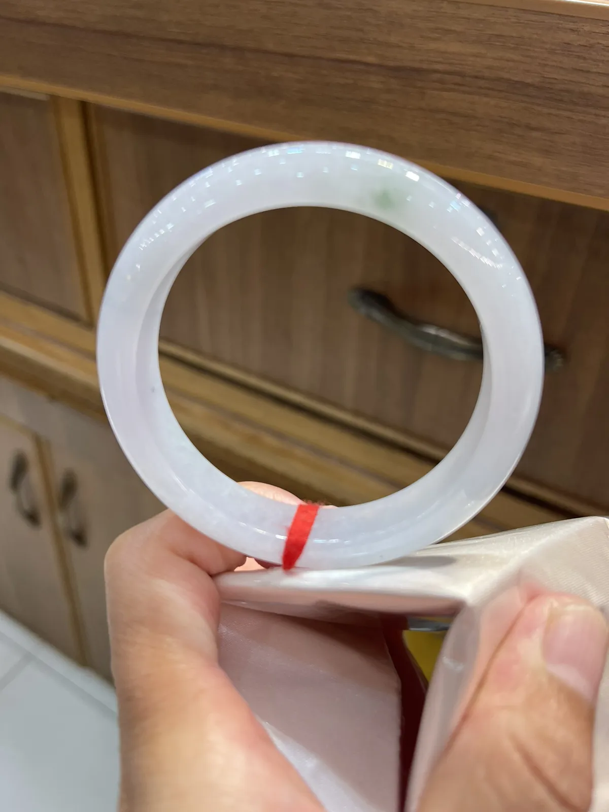 缅甸翡翠A货，正圈手镯，上手效果好，平安快乐，幸福美满。