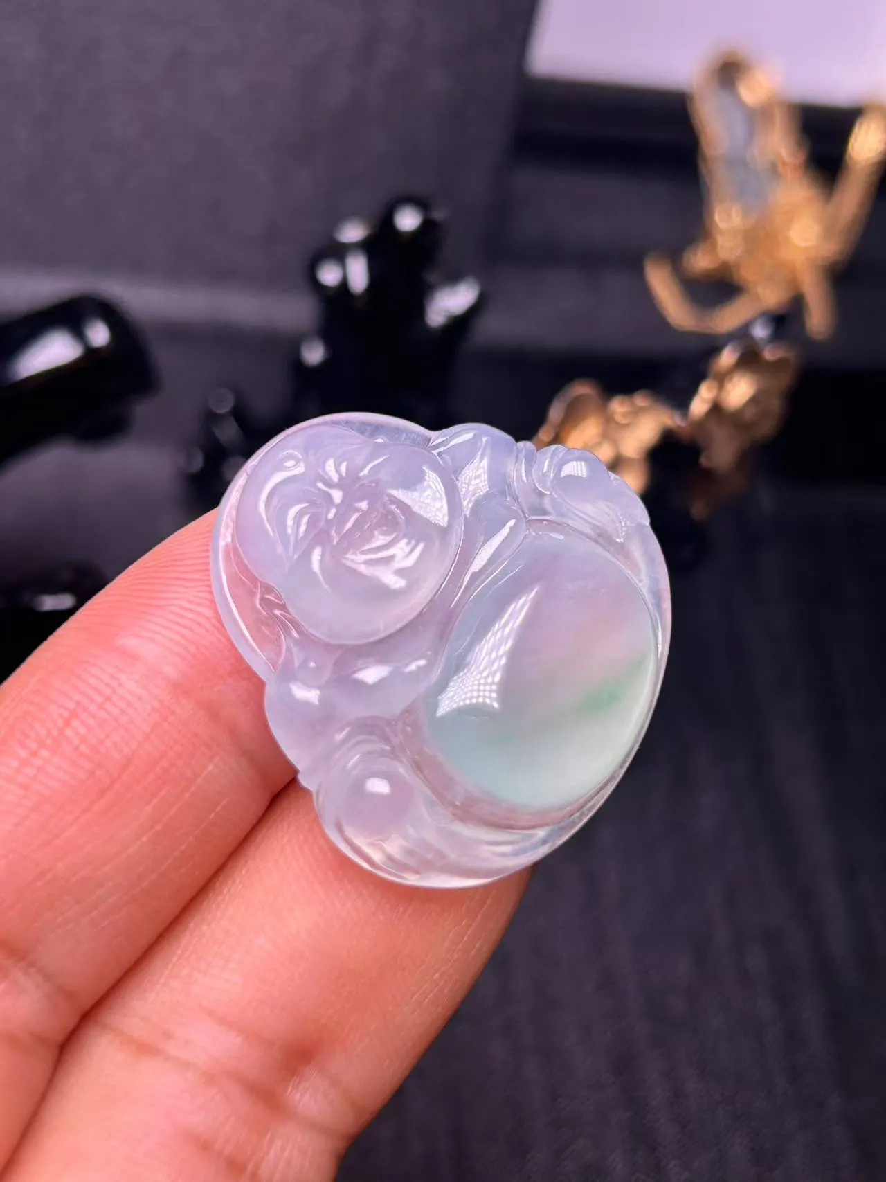 缅甸翡翠A货．佛在心中，平平安安，健健康康，万事顺心，上身效果好，