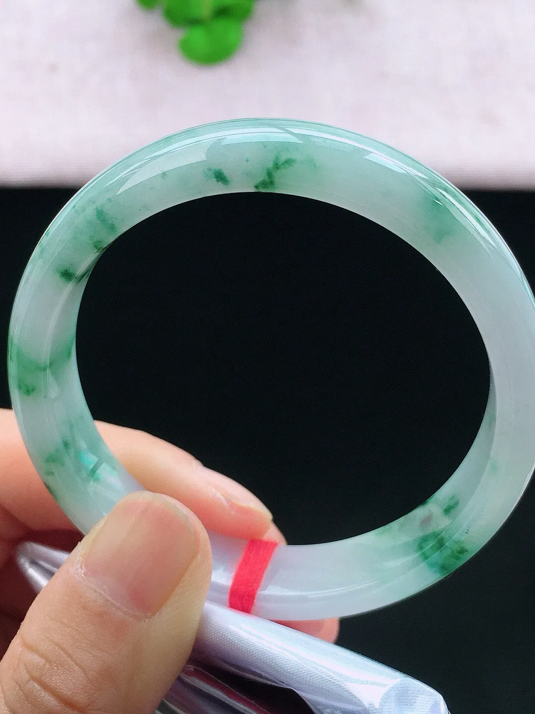 正圈54-55可戴，种老水足，尺寸54.5/13/7mm，冰飘花正圈翡翠手镯新品