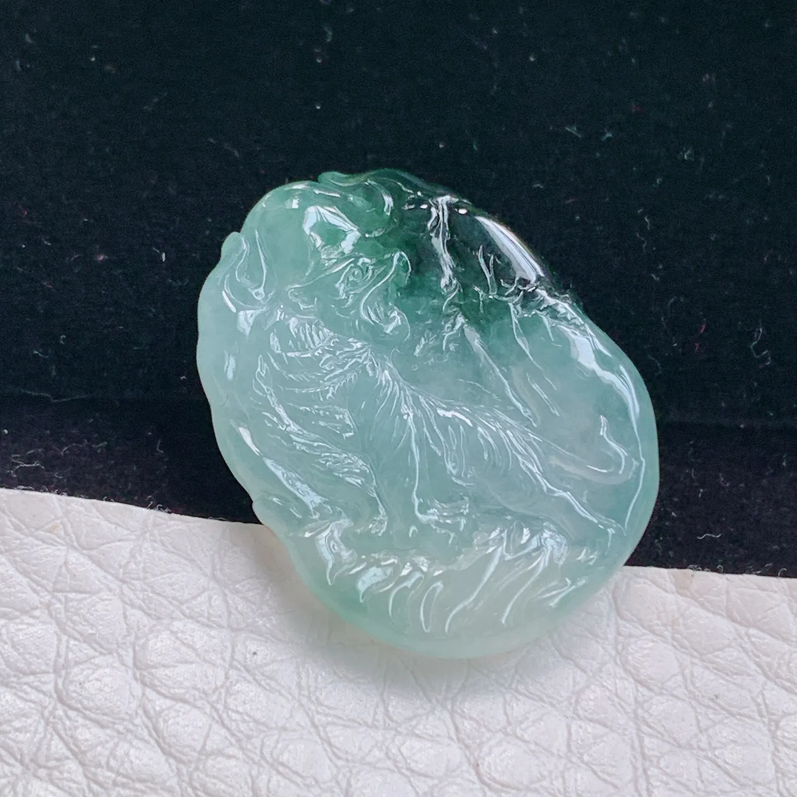 ktj实拍26.8*20.8*4老坑精雕缅甸翡翠冰飘花上山虎秀气小吊坠 玉挂件