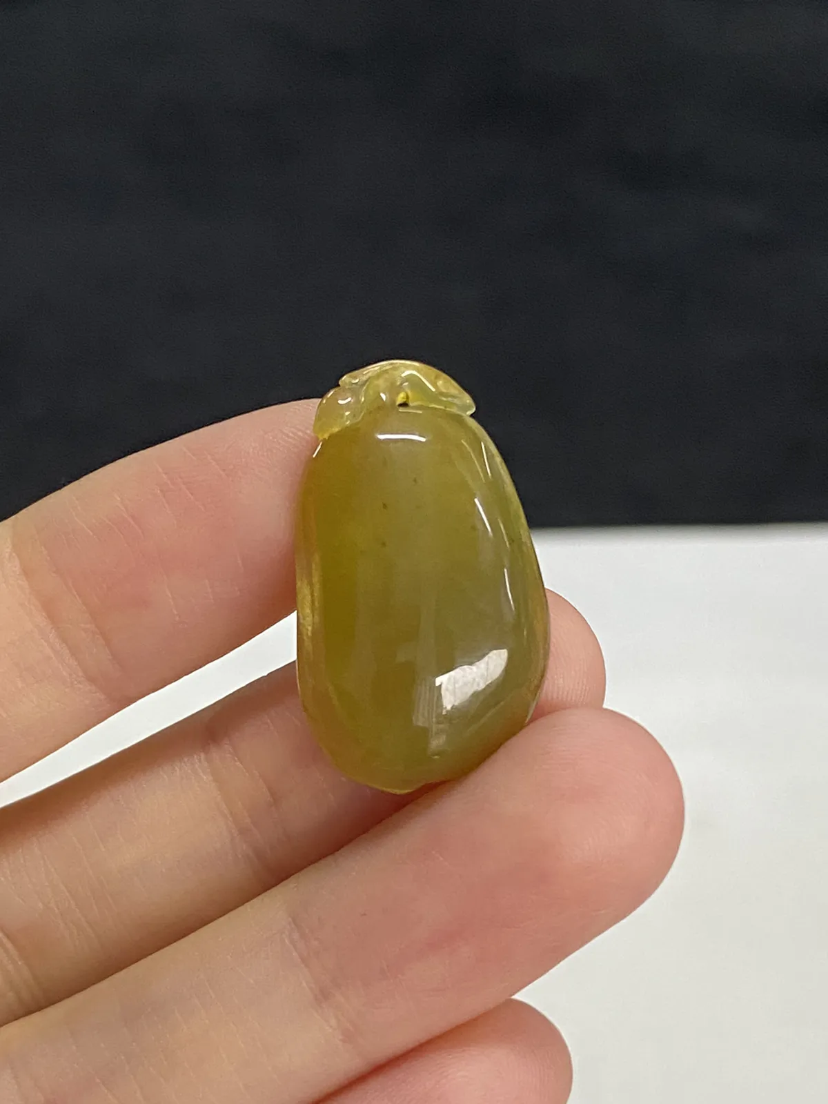 翡翠冰糯种黄色福瓜